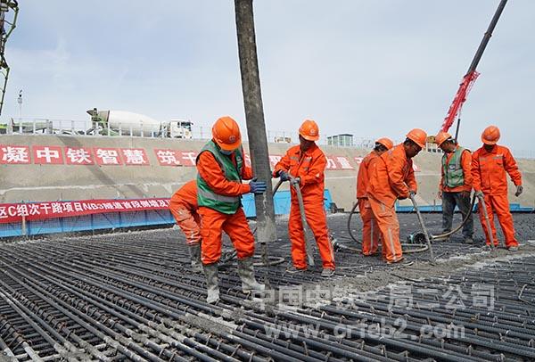 项目首段侧墙及顶板浇筑施工